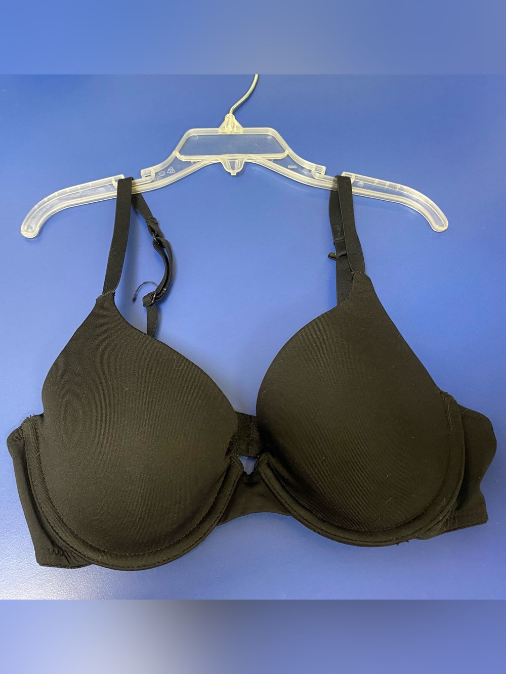SO Black Molded T-Shirt Bra - Women Intimates 32B hook for racerback straps